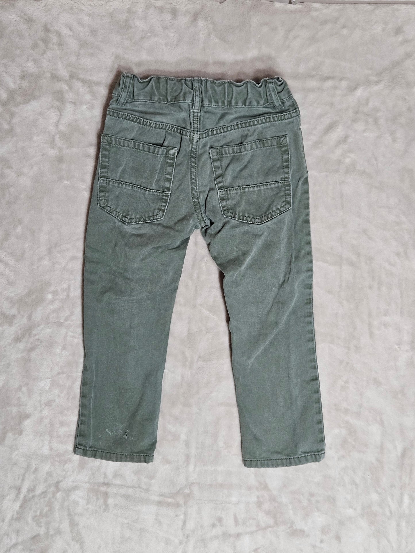 H&M Jeans – Classic Denim for Every Adventure
