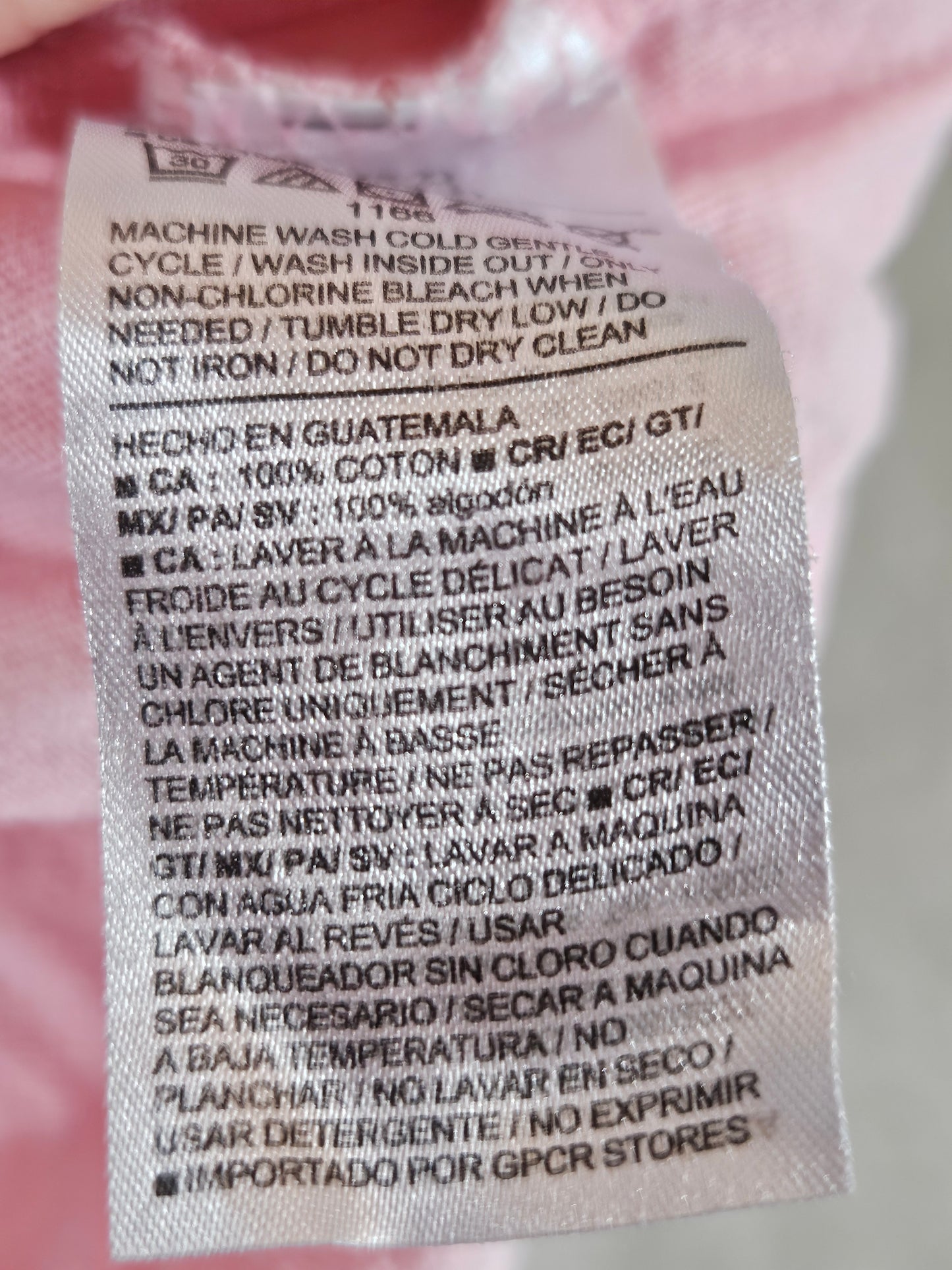 Girl's Old Navy T-shirt - Size 6/7