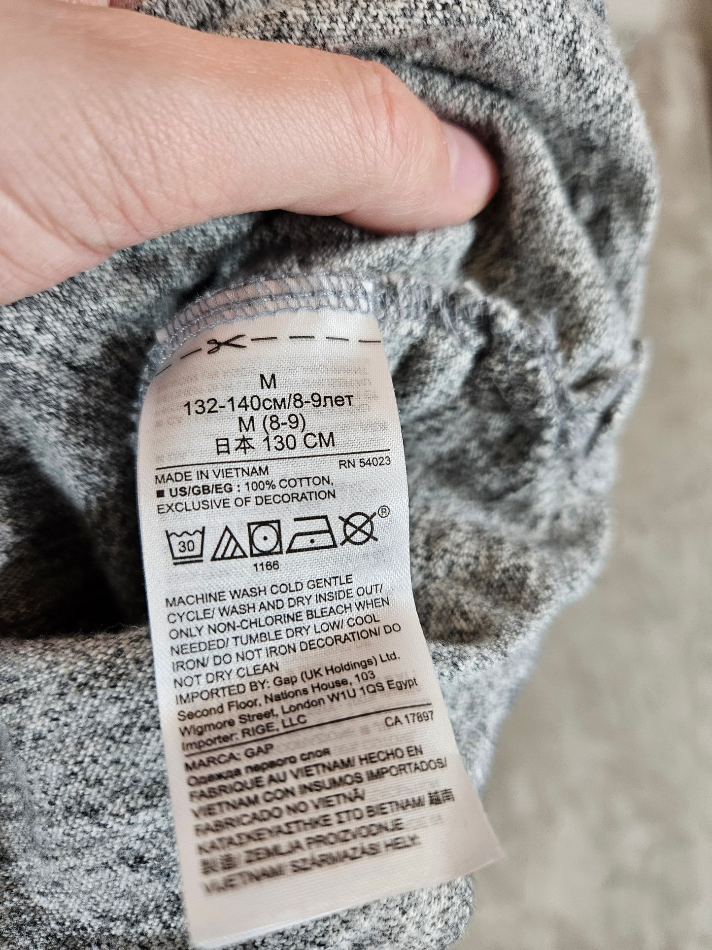 Gap Long Sleeve Boy's Top - Size M (Size 8-9)