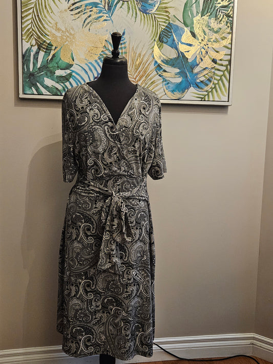 Short Sleeve Knee Length Dress