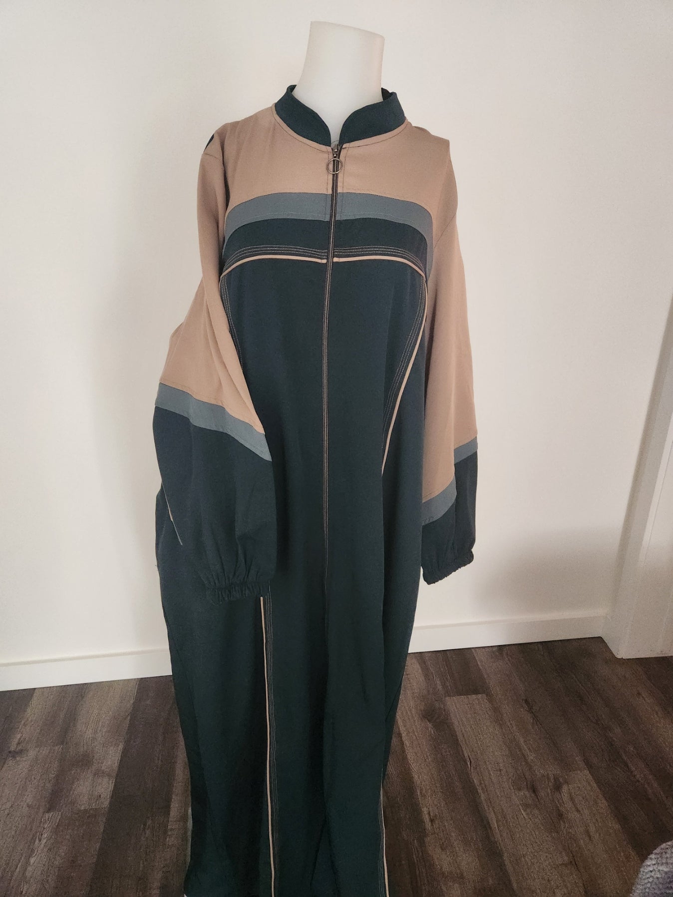 Long Sleeve Full Zip Abaya