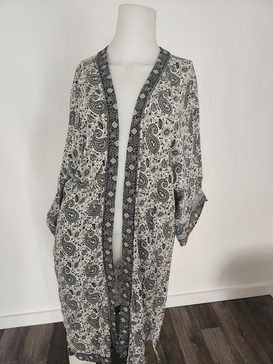 Twik Light-Weight Cardigan