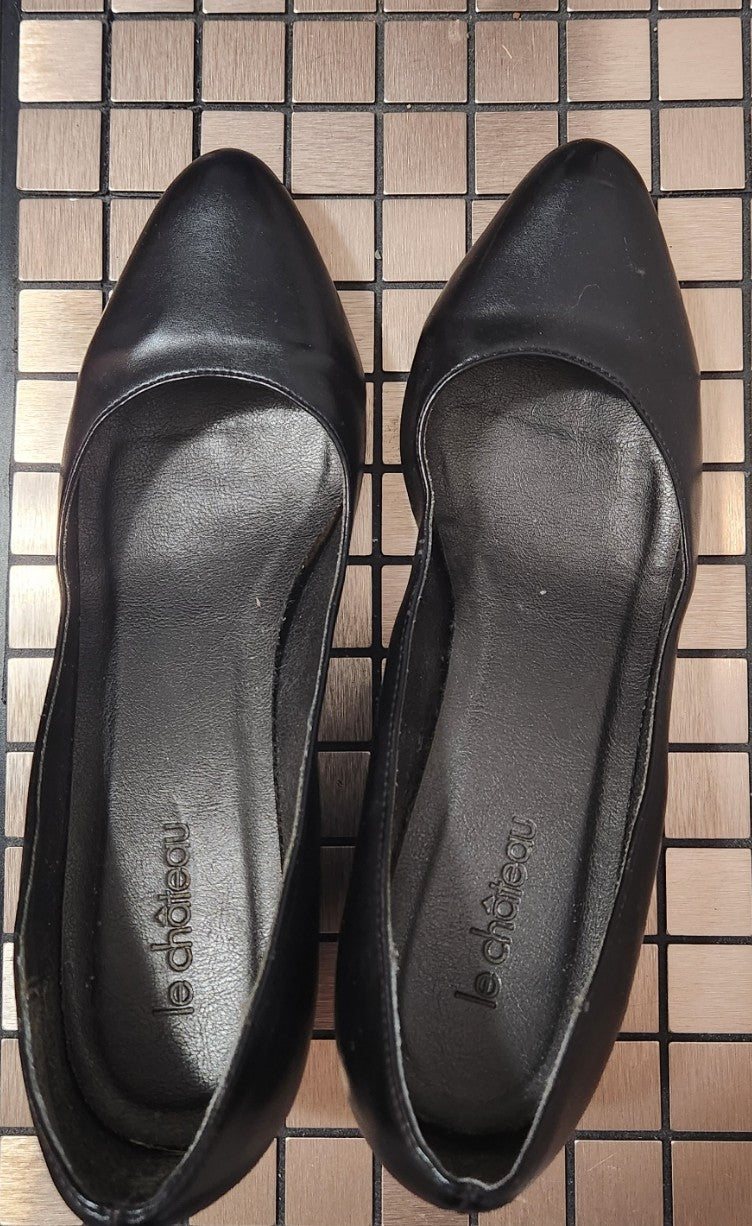 Le Chateau Wedge Heels - Size 9