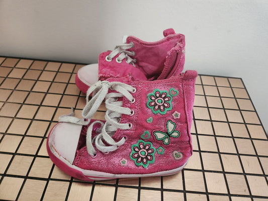 Girl's Shoes - Size 9