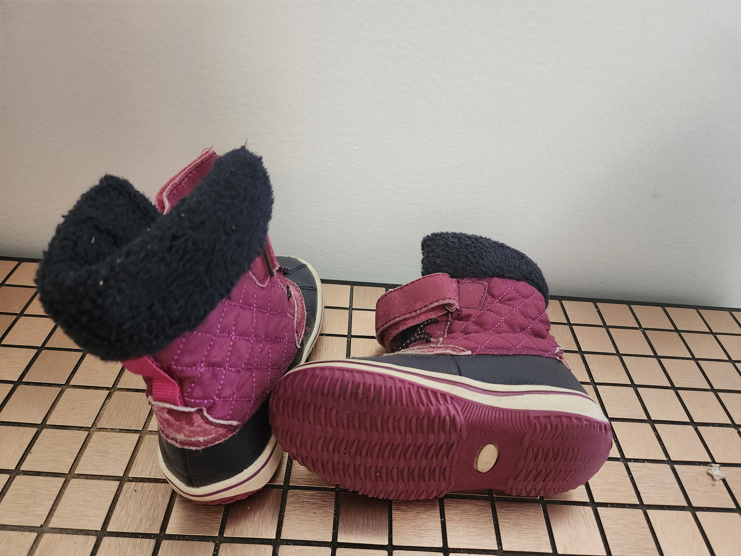 Girl's Size 8 Winter Boots