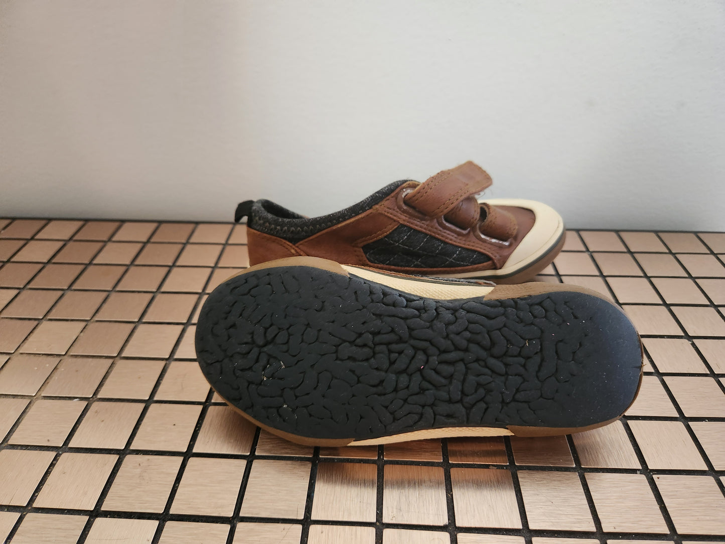 Boy's Shoes - Size 10