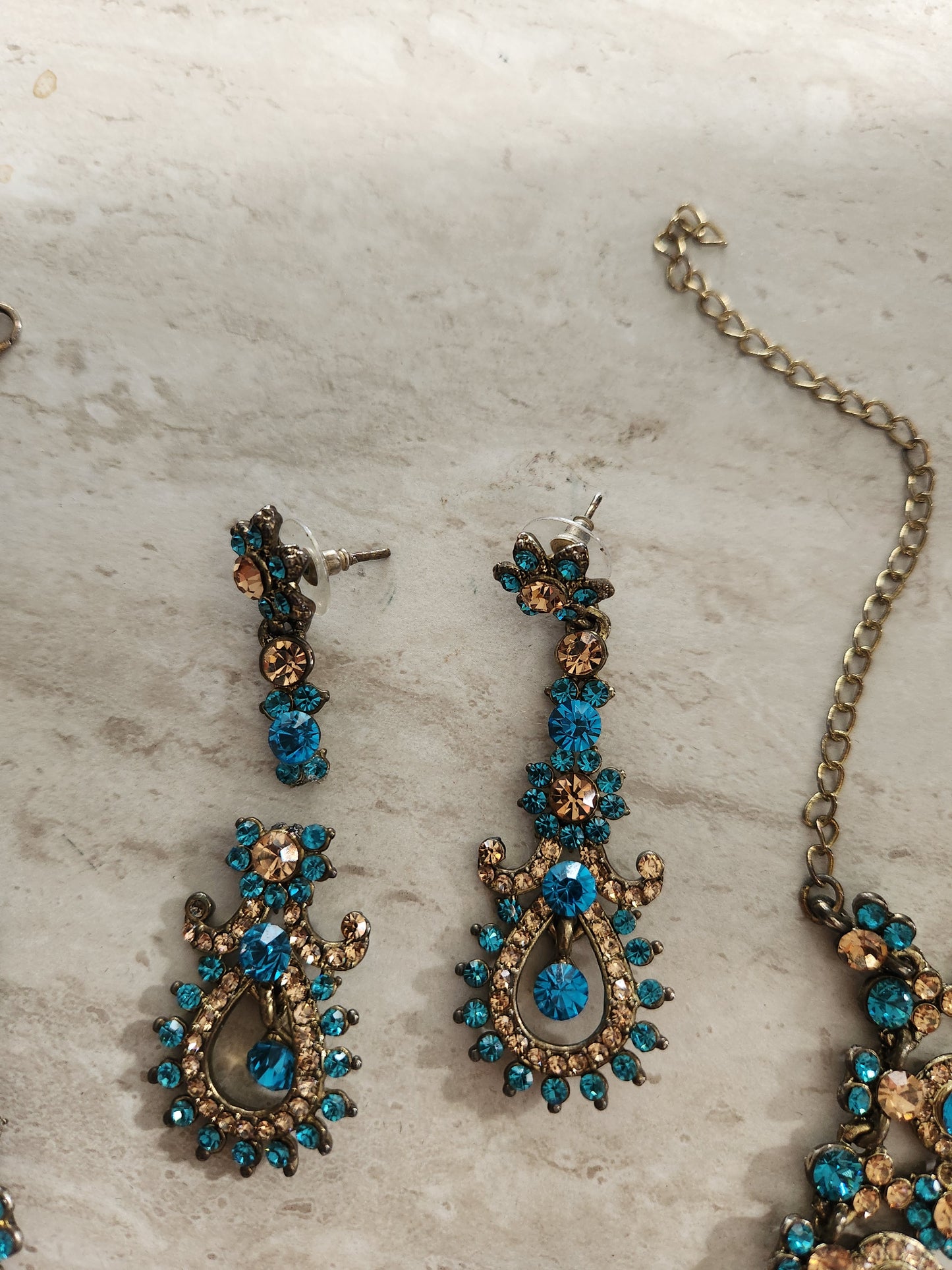 Turquoise Earring & Necklace Set