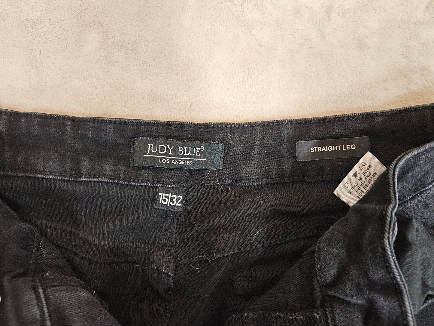 Judy Blue Straight Jeans - Size 15/32