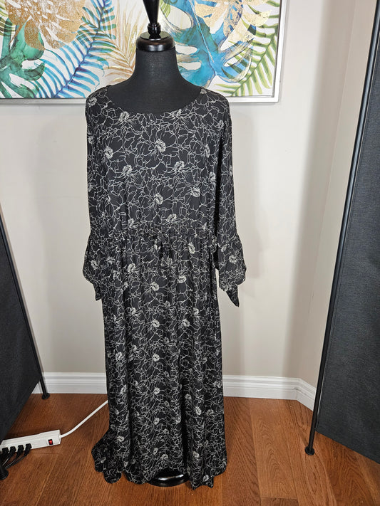 Black Flower Dress - Size 56