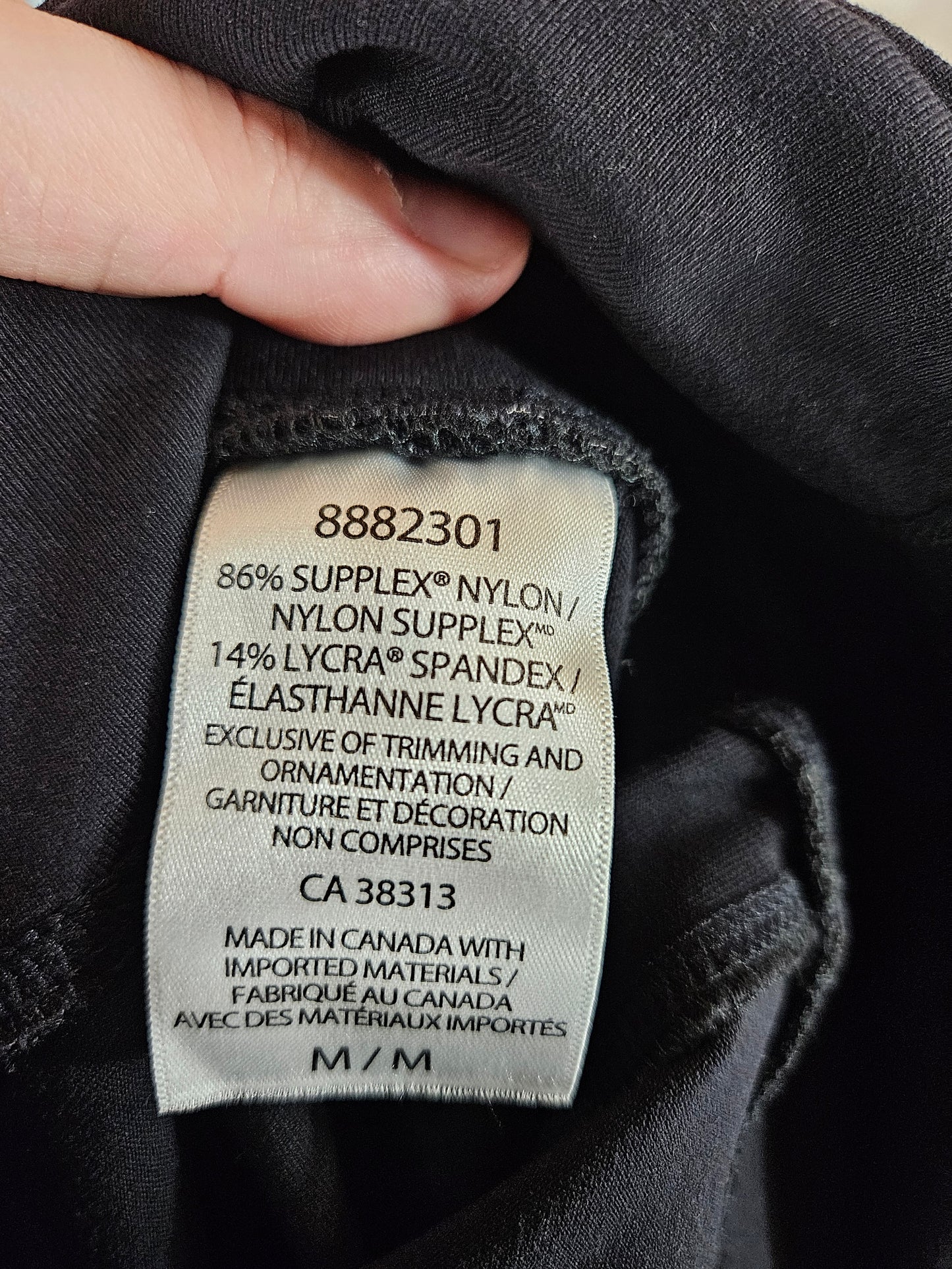 Tuff Athletics Leggings - Size Medium // With Pockets!