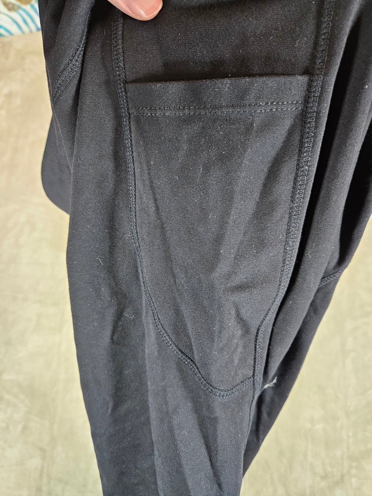 Tuff Athletics Leggings - Size Medium // With Pockets!