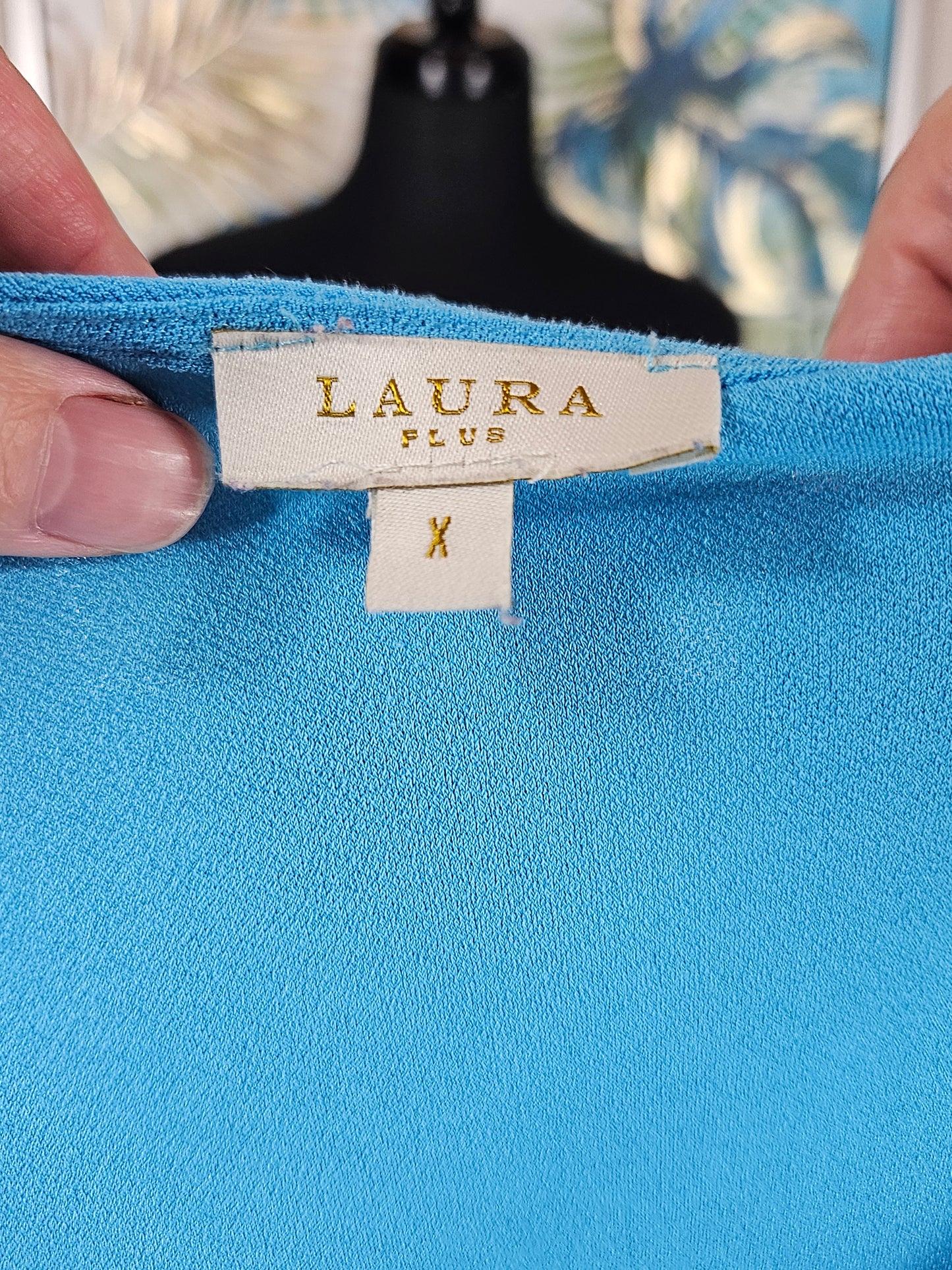 Laura Short Sleeve - Size XL