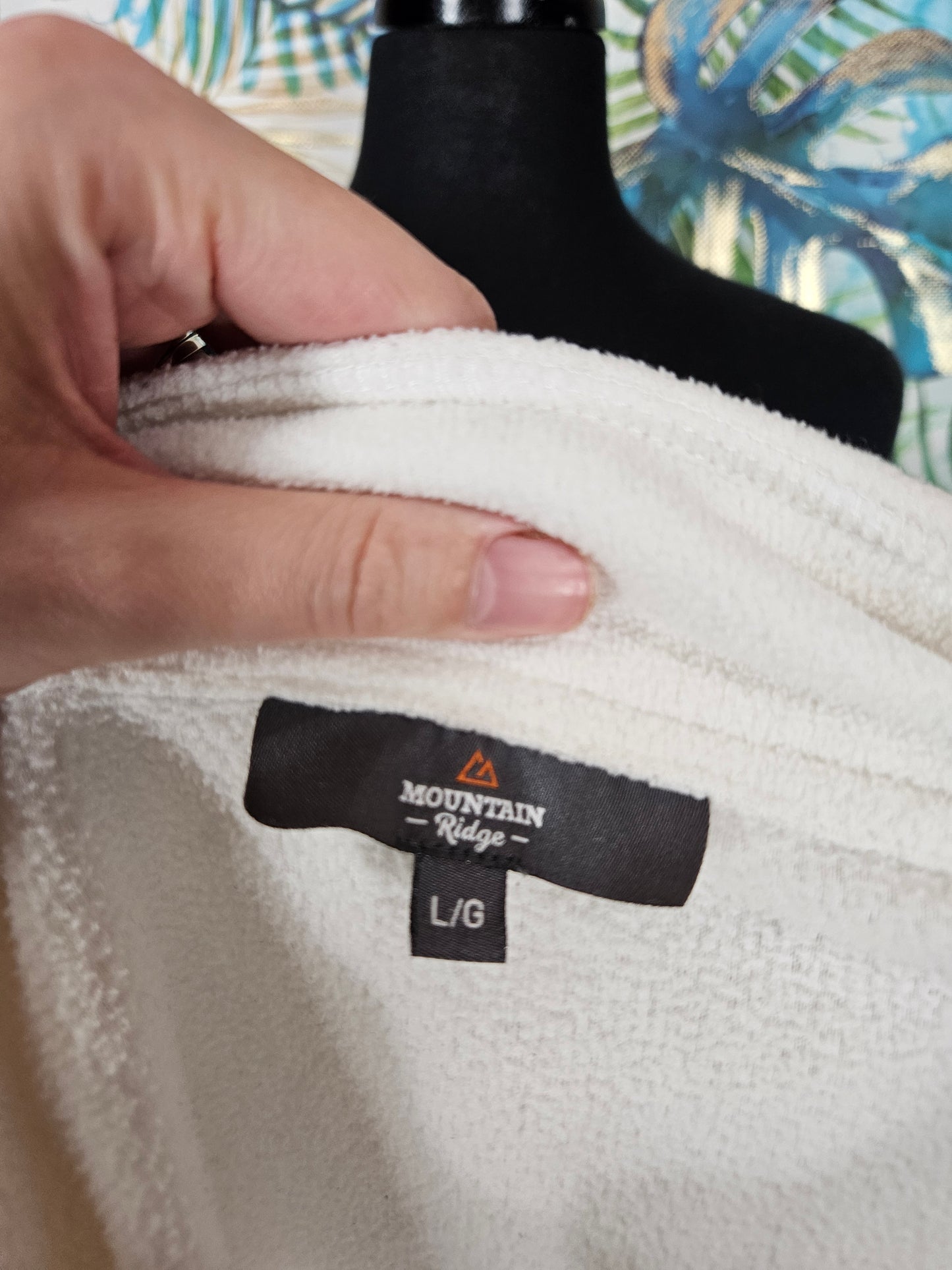 Mountain Ridge Half Zip Sweater - Size Large