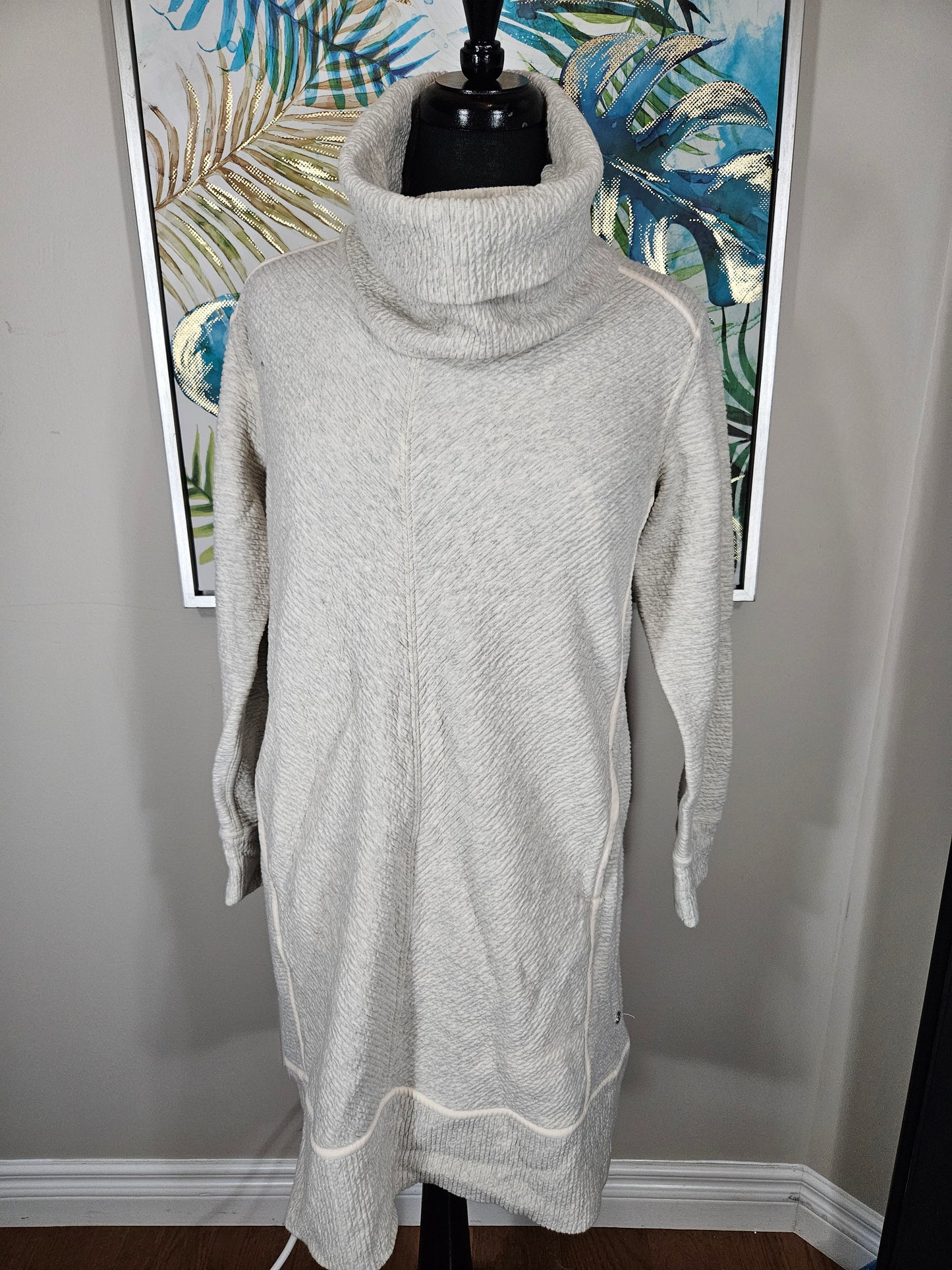 Lulu Lemon Sweater - Size 8