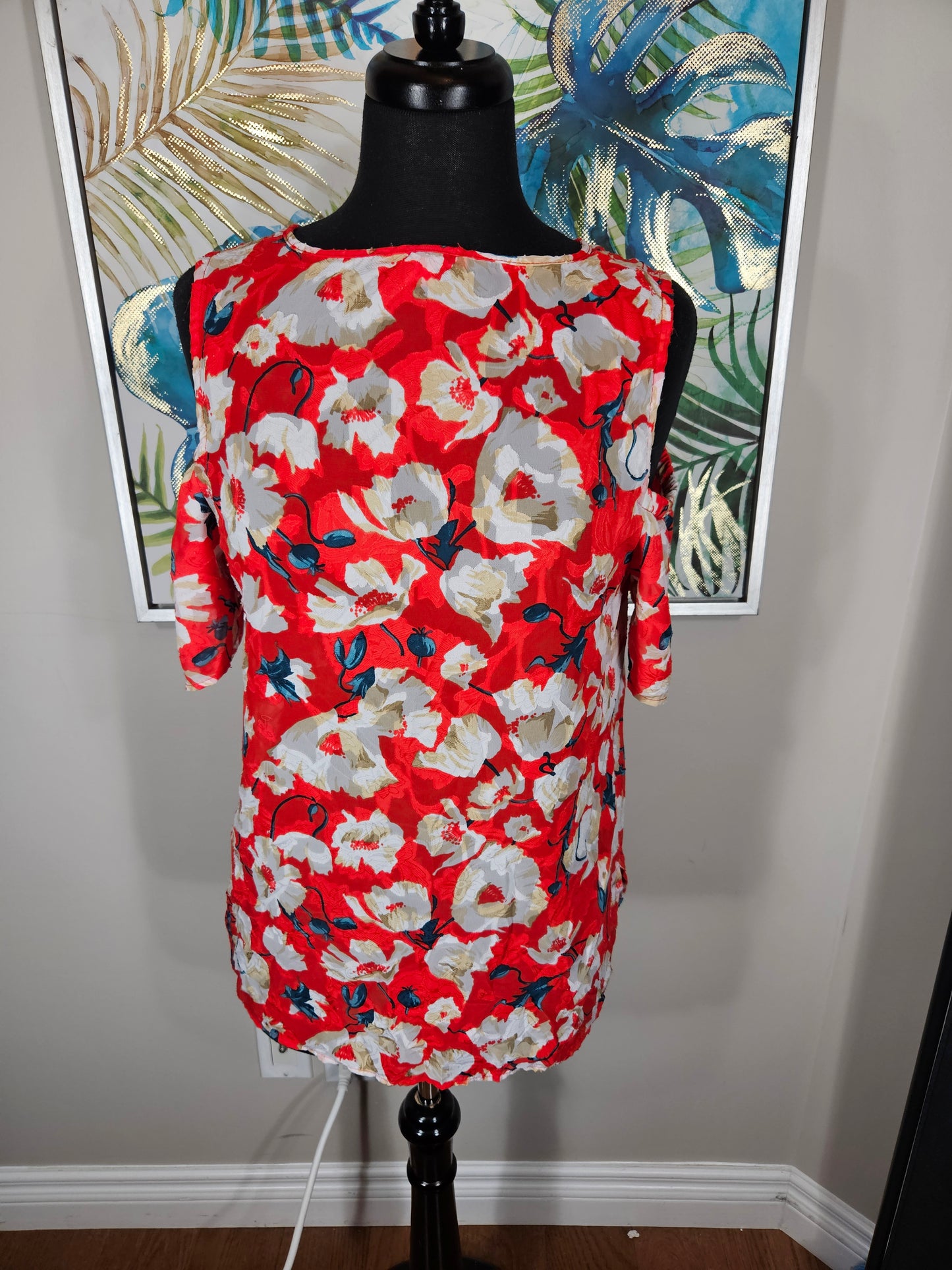 Floral Short Sleeve - Size Medium