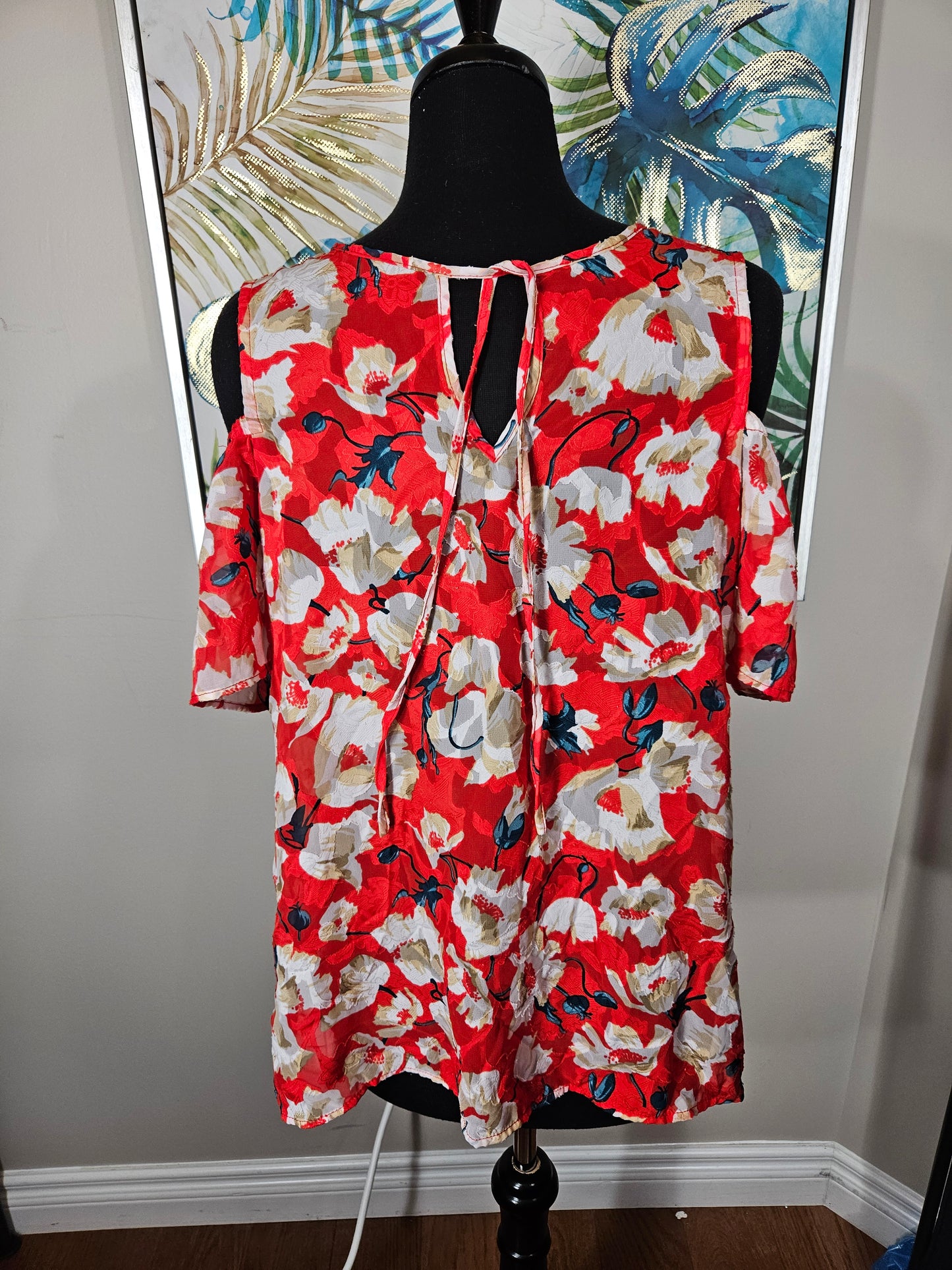 Floral Short Sleeve - Size Medium