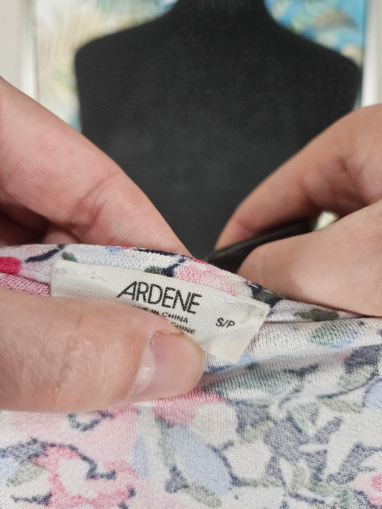 Ardene Flower T-shirt - Size Small