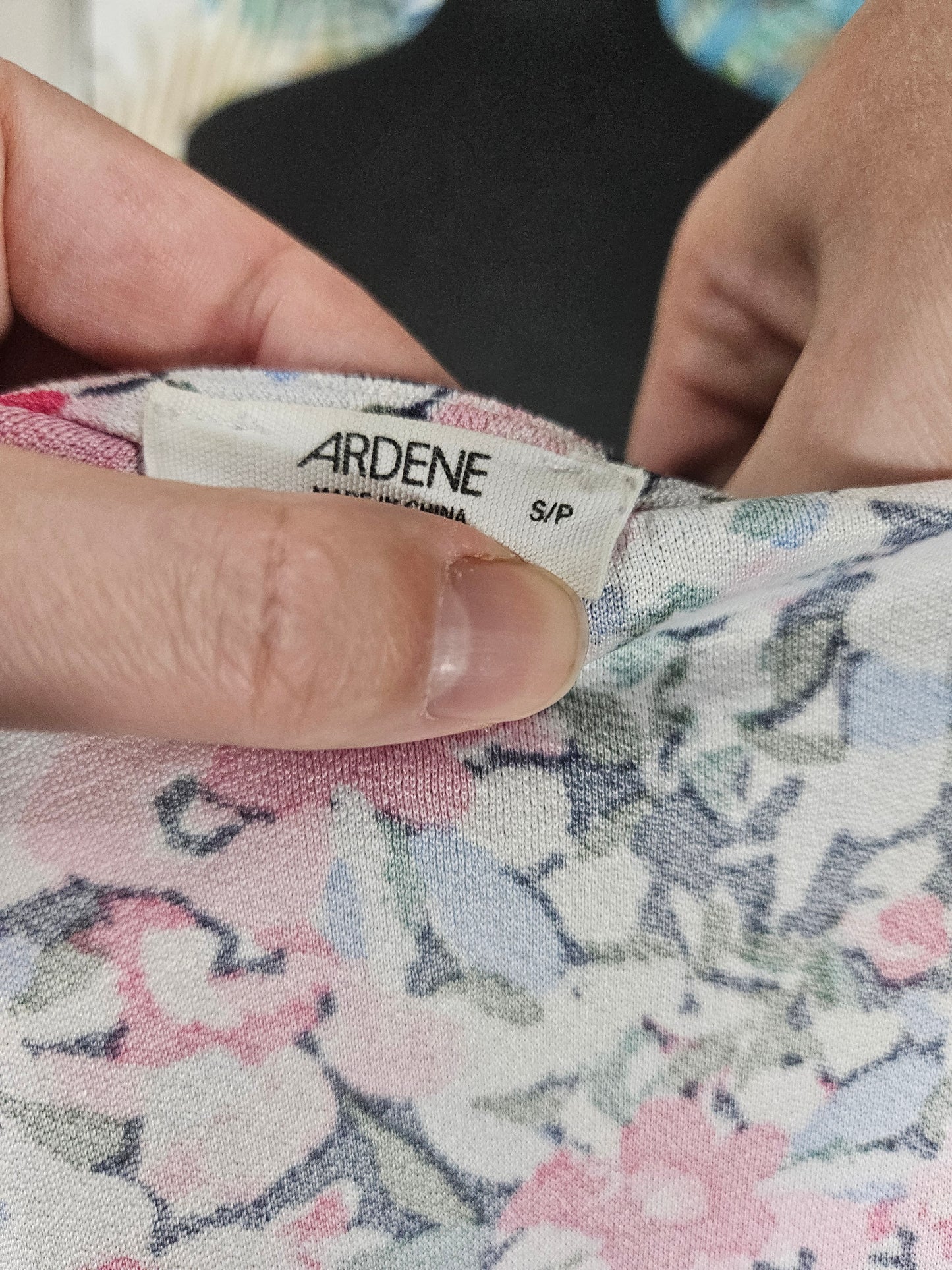 Ardene Flower T-shirt - Size Small