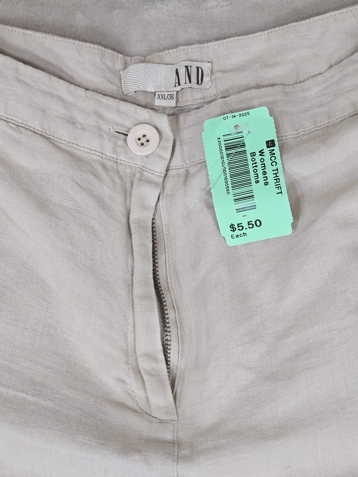 AND Linen Shorts - Size XXL