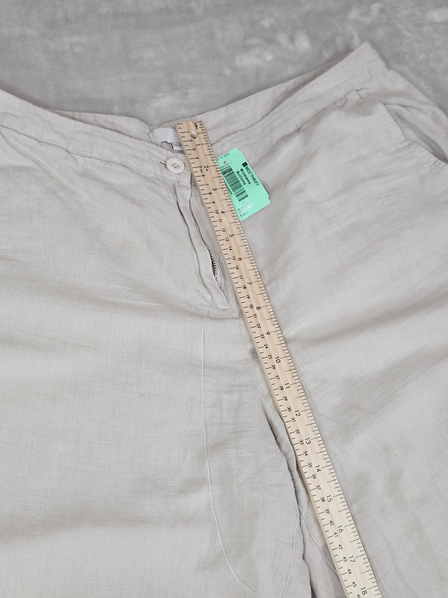 AND Linen Shorts - Size XXL