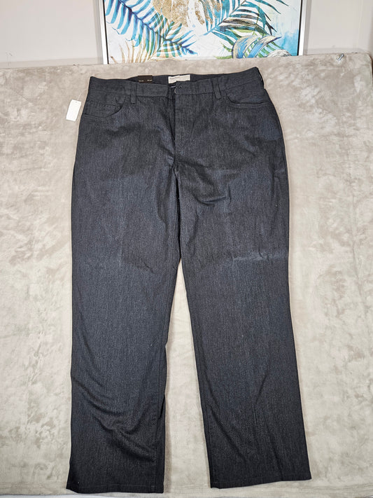 Perry Ellis Jeans - Size 42 X 32 - Brand New With Tags