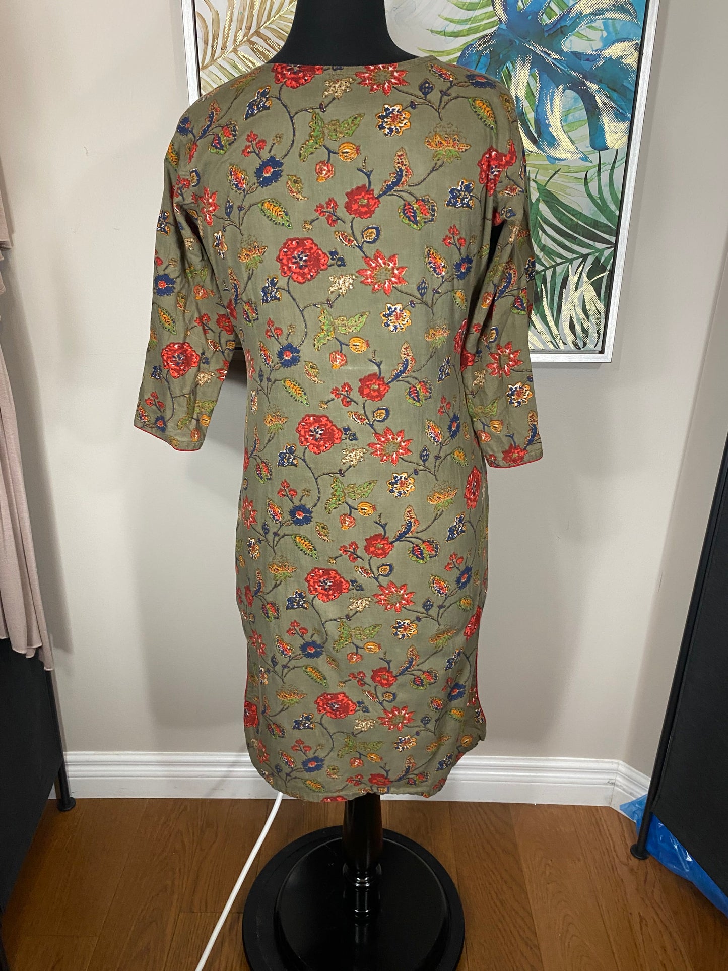Flower Tunic - Size Medium